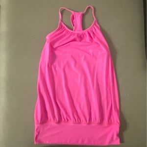 💖LULULEMON 💖Activewear top in pink. Size 6.Like new condition.
